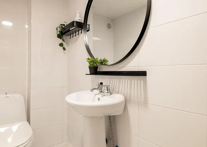 Appartement 광화문&덕수궁도보가능 ㅣ가족환영ㅣ킹베드ㅣ취사가능ㅣ전통시장 ㅣ레스토랑거리 ㅣ공항버스&지하철 도보5분 ㅣ1층에서 2계단 내려가는아파트 ㅣ