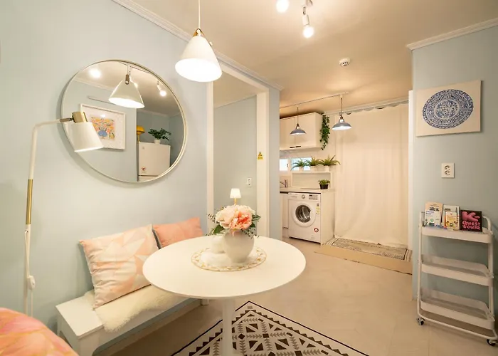 Appartement 광화문&덕수궁도보가능 ㅣ가족환영ㅣ킹베드ㅣ취사가능ㅣ전통시장 ㅣ레스토랑거리 ㅣ공항버스&지하철 도보5분 ㅣ1층에서 2계단 내려가는아파트 ㅣ *